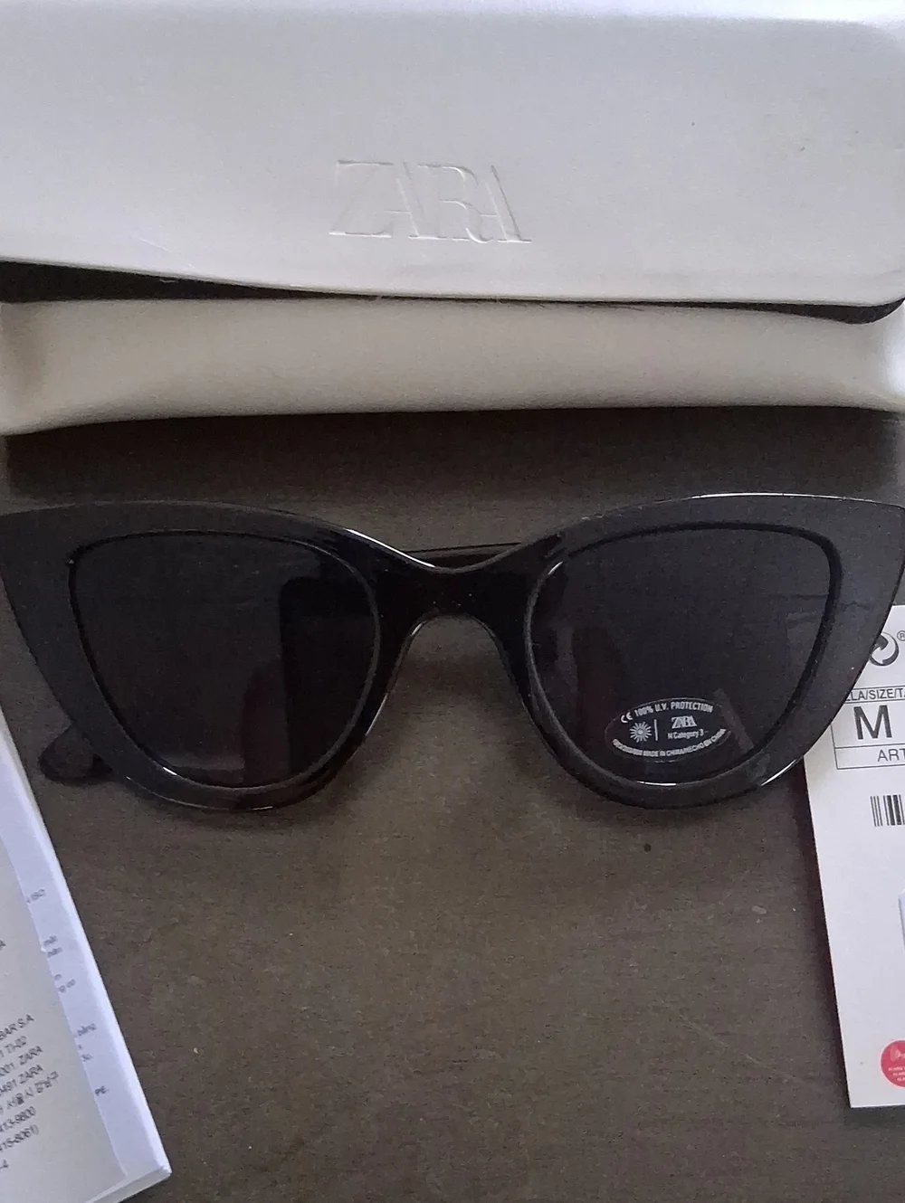 ZARA Black Cat-Eye Sunglasses with White Case